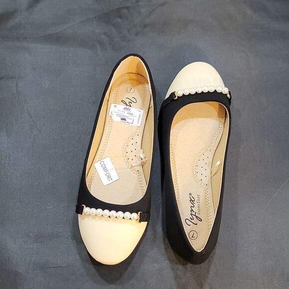 BRAND NEW LYNN COMFORT PEARL EMBELLISHMENTS WOMEN'S FLAT - Picture 4 of 13